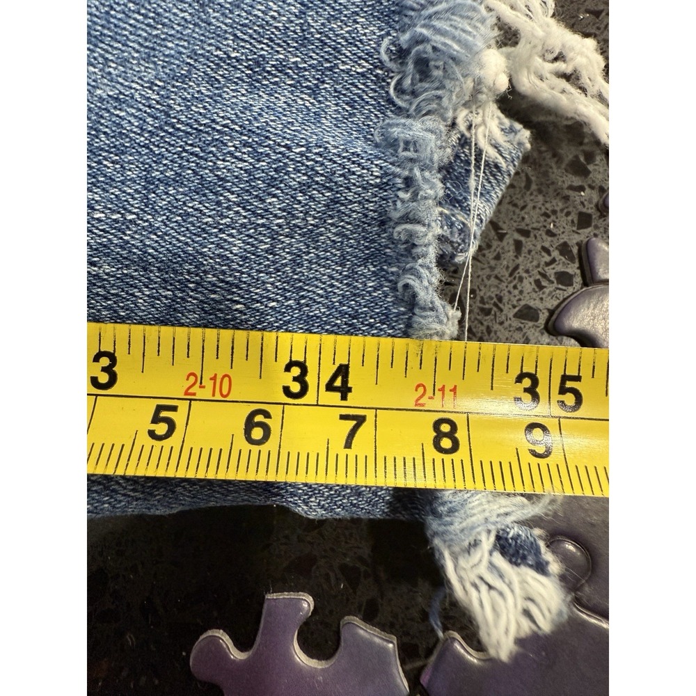 Mother The Insider Crop Step Chew in Dancing on Coals Distressed Blue Jeans Sz26 - Picture 10 of 11